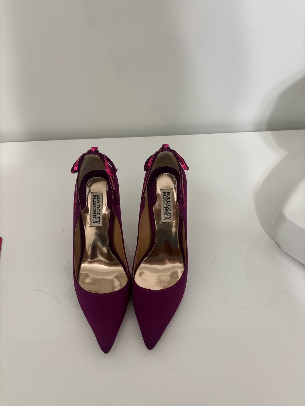 Badgley Mischka Fuchsia Pointed Toe Evening Pumps - Picture 2 of 5